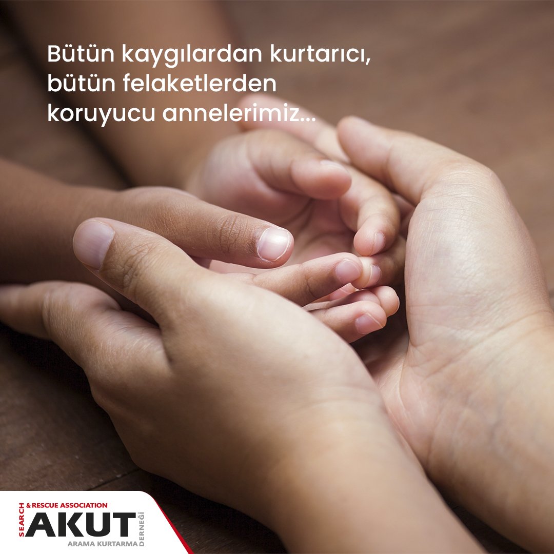 En büyük kaygılarımızı yok edip, bizleri başımıza gelebilecek tüm felaketlerden canla başla korumaya çalışan annelerimiz…
Anneler gününüzü içtenlikle kutluyouz.
Kahramanmaraş Depremlerinde hayatını kaybeden anneleri rahmet ve özlemle anıyoruz.