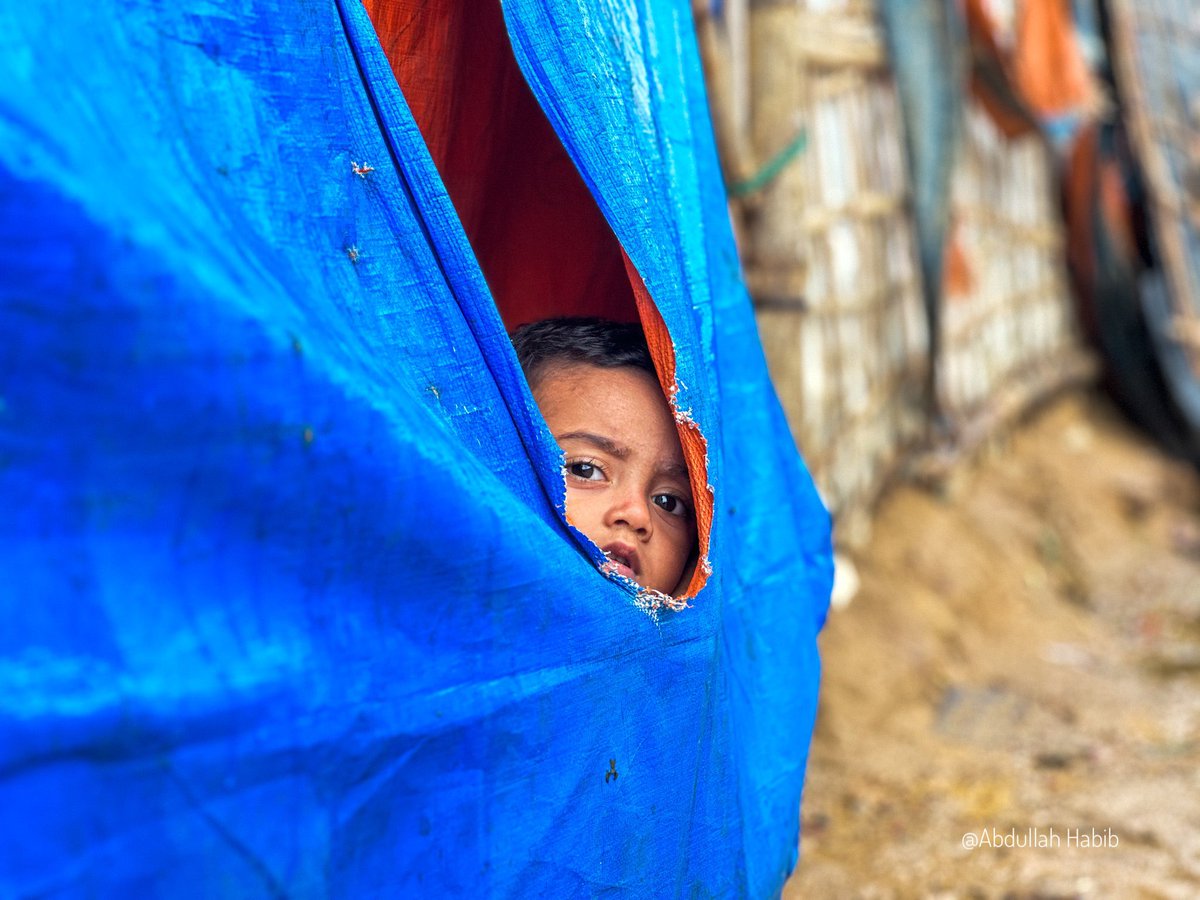 Abdulla_AH7's tweet image. 1/2

#CycloneMochaUpdate 

Rohingya volunteers (CPP) are on the ground to aware people and support in the camp. 

#Rohingyarefugeecamp #rohingyalife #documentary