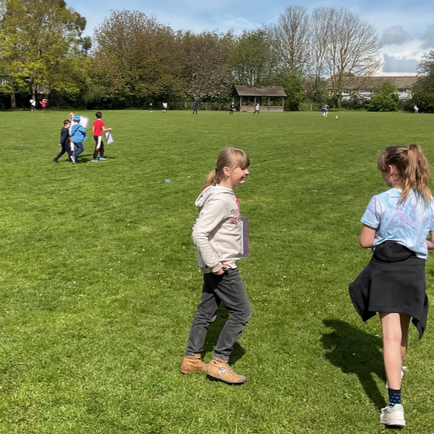 stlaurencejr's tweet photo. π Year 4 had a blast using the Enrich orienteering set up π§ to explore the great outdoors and soak up some sun βοΈ Fresh air and exercise? Yes, please! πββοΈπββοΈ #OrienteeringFun #OutdoorAdventures #Year4 #StLaurence π³π²πΏπΊοΈ
@AquilaTrustUK @enrichedu https://t.co/Bz2ivHvw7U