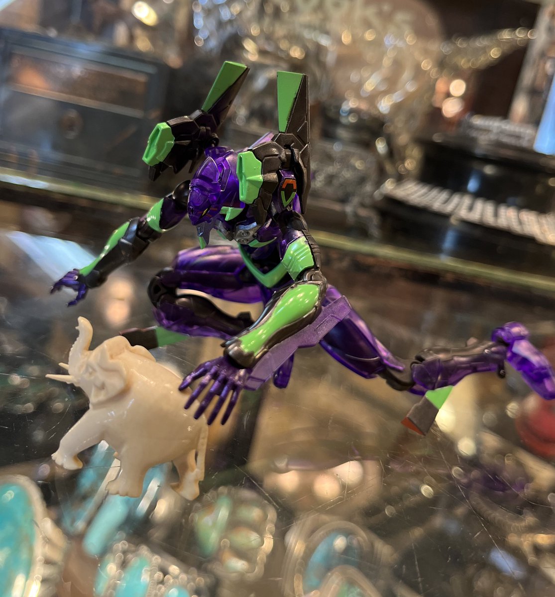 Come back to Cali in the Eva with me little elephant.