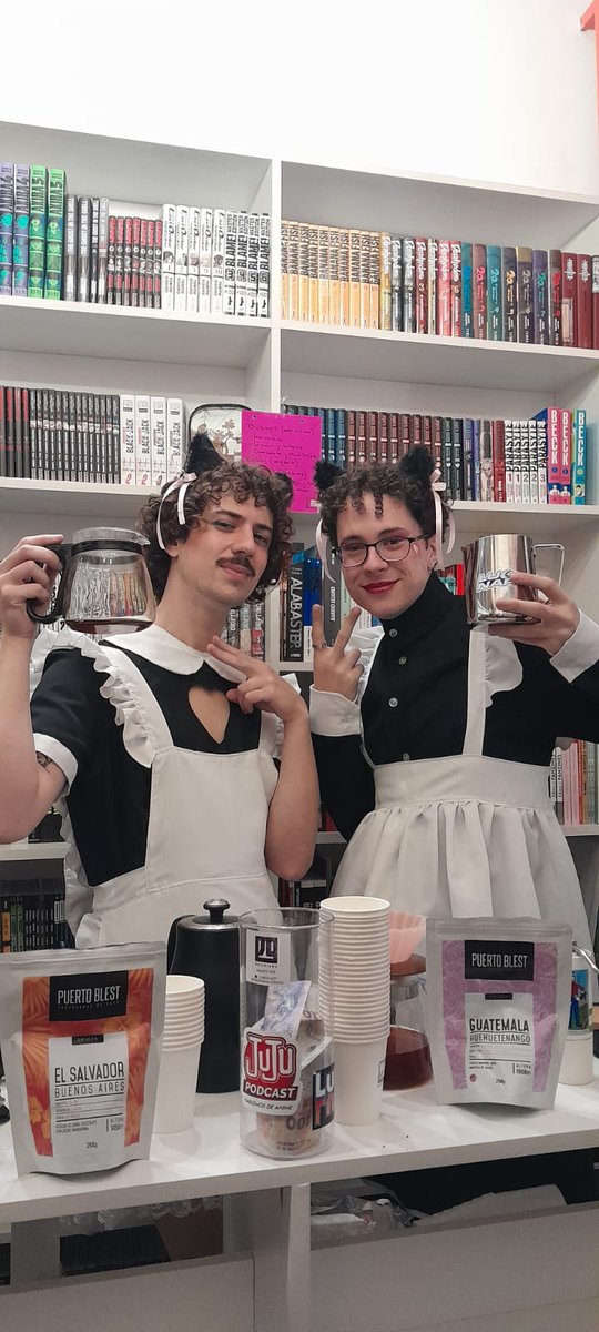 __millannn's tweet photo. Ustedes no se dan una idea de lo hermoso y divertido que estuvo el Maid Café!! https://t.co/sT2JaeVI35