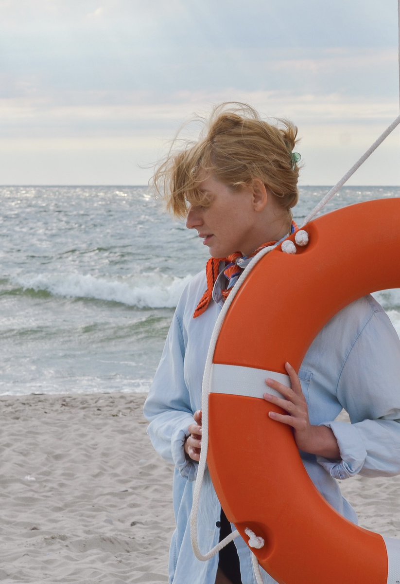 GM swimmers 🛟 
Are you good at swimming? As for me, I adore water! Also I did synchronized swimming as a teenager.
Water washes negative and worries, brings refresh 💧 
Day 14 - Swim
<a href="/NewWaveSurfClub/">New Wave Surf Club</a> 
#MayWaves