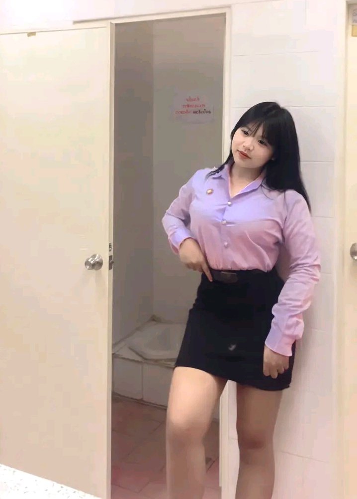 ใส่ชุดนักศึกษาไปหาใครได้บ้าง
#สกลนคร #สกลนครลับๆ #สกลนครนัดเย็ด #สาวอวบน่าเย็ด #สาวอวบ