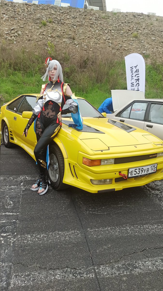 Вчера была косплеером на jdm мероприятии) машинки с глазками :3 
ШэньХэ с тачками! Где вы такое ещё увидите пхх