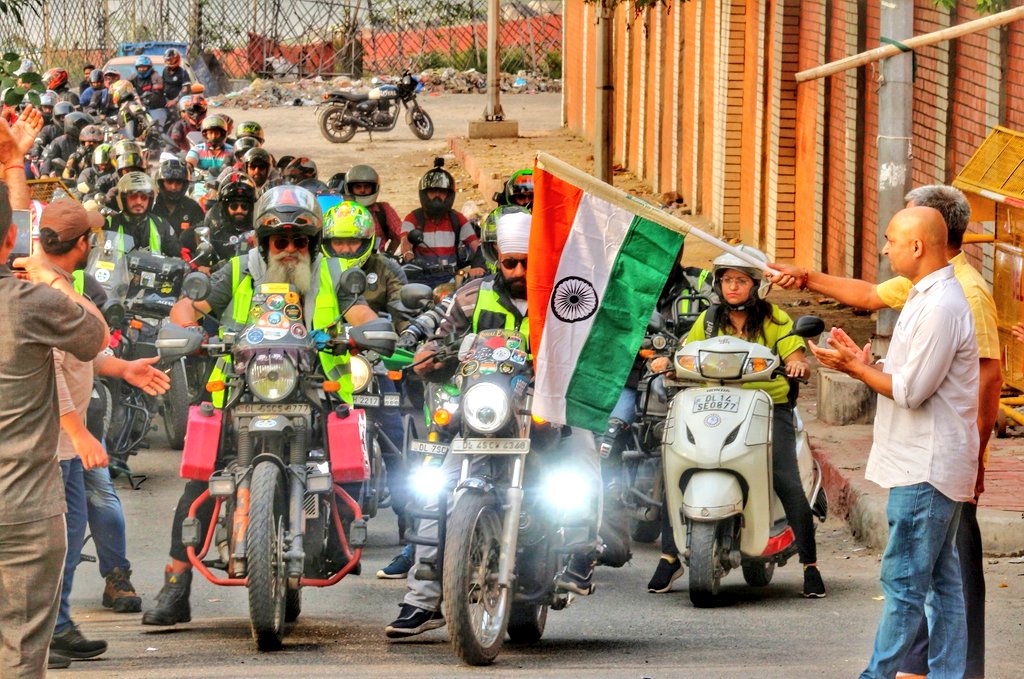 Loksansad_india's tweet photo. The joy of riding with a purpose!

We would like to extend our heartfelt thanks to everyone who participated in our Bike Rally for #YamunaSansad today!

Let's keep the momentum going and continue to make a positive impact. https://t.co/r5UNdsEAd3
