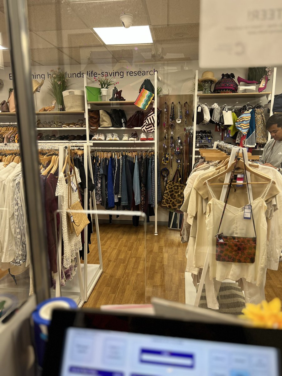 iamWilliamKing's tweet photo. I did my training yesterday as a volunteer at @CR_UK to work with Shahla & Maria in their King’s Road shop.
Over 95% of my clothes and shoes are from Charity shops - reworn, reloved & REALLY STYLISH!
Looking forward to putting my sales skills to work!
#ReWording work #Charity https://t.co/ZEJLV9NGff
