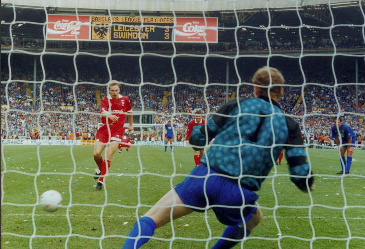 🚨THE SIR. TOM BROADBENT LOUNGE🚨 tweet media