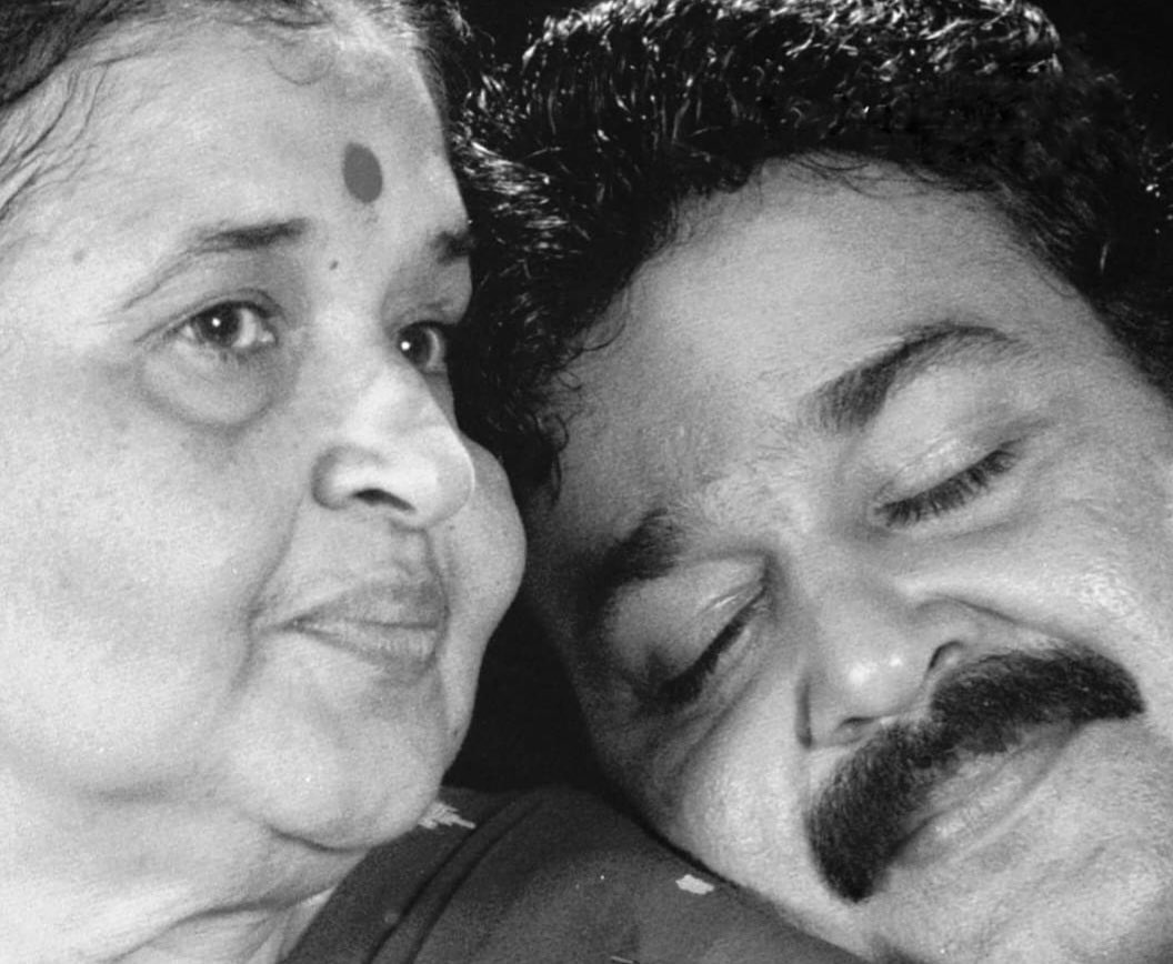 Mohanlal's tweet photo. Happy Mother’s Day 
.
#MothersDay https://t.co/9uR5giWGZD