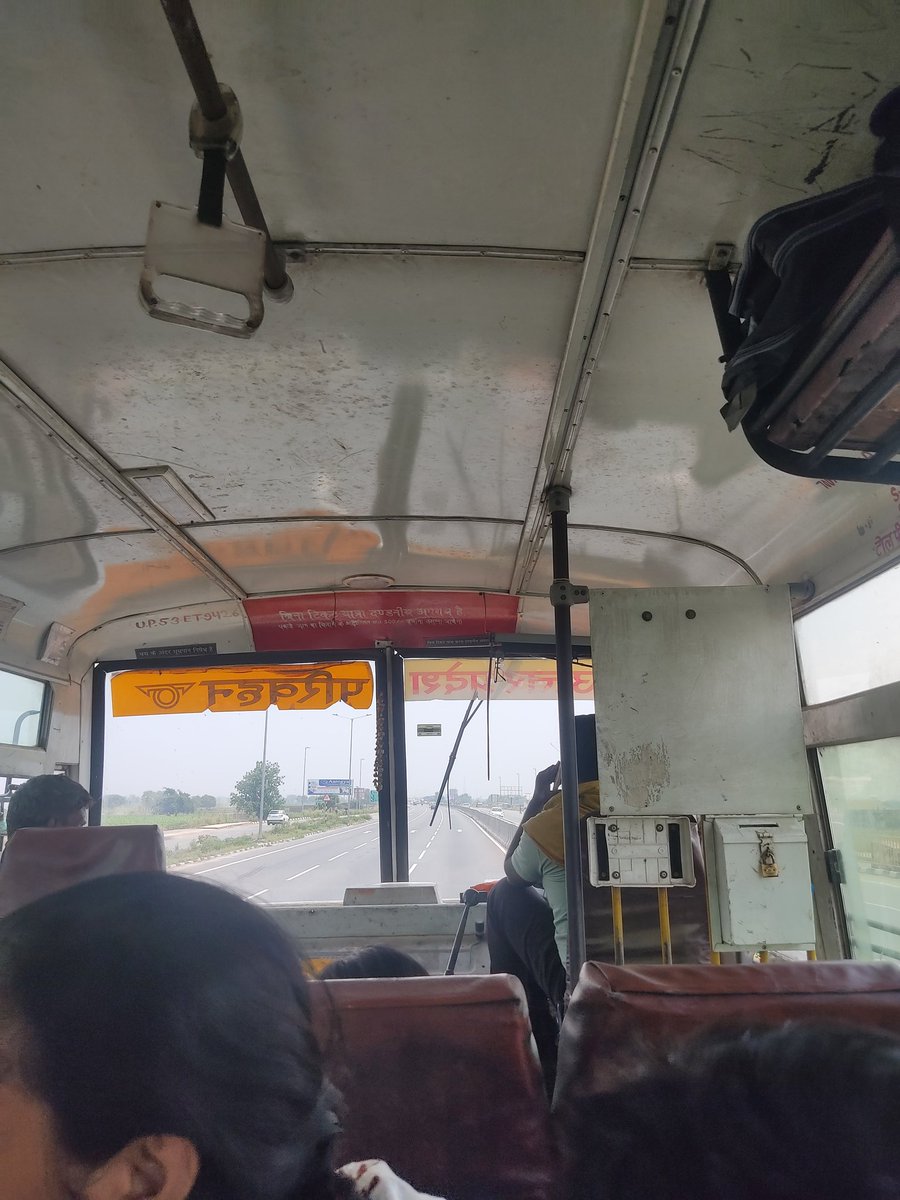 Khalidsocialist's tweet photo. One Driver sleeping, Second talking on the phone
#UpRoadwaysBhagwanBharose
@uptransportdept @UPSRTCHQ @Upsrtcgzb @UPGovt @uptrafficpolice
#BusNo UP 53 ET 9426 https://t.co/ZtO20qqCgY