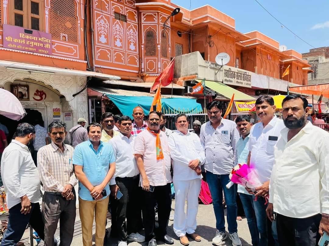 21 मई 2023 को होने वाली #कुमावत_महापंचायत के लिए माननीय सी. पी. जोशी प्रदेश अध्यक्ष भारतीय जनता पार्टी राजस्थान को महापंचायत में आने का निमंत्रण  छोटूराम बड़ीवाल, चेतन धुंधारिया, रूप किशोर रत्तिवाल, अमरचंद कुमावत ने दिया ।
#kumawatsamajrajasthan
#कुमावत_महापंचायत
<a href="/MukeshVermaJpr/">Mukesh Verma Kumawat</a>
