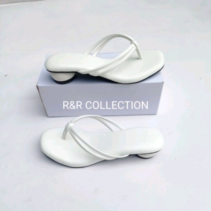 fantbsy's tweet photo. rekomendasi sandal tali wanita, sandal platform 🩴👡

💸 under 100k 💸

🔗 https://t.co/Je0qqtIY9n
🔗 https://t.co/FQX2zHUKFf
🔗 https://t.co/j5Ox4pev54
🔗 https://t.co/Fz4FRaKWHr

#rekomendasishopee #racunshopee fashion wanita OOTD Diki jalan desa cening istora senayan original https://t.co/2027BzhHMF