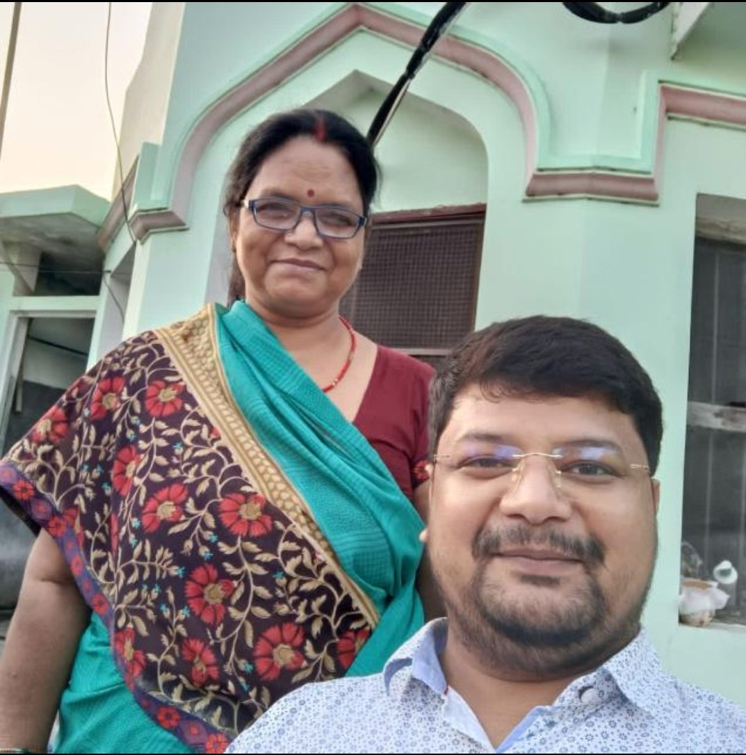 praveenkushbjp's tweet image. मां को प्रणाम 🙏
संपूर्ण मातृ शक्ति का चरण वंदन ।।
आप सभी को मातृ दिवस की हार्दिक शुभकामनाए 💐
#happymothersday #chakia #chandauli 
@myogiadityanath @kpmaurya1 @Bhupendraupbjp @idharampalsingh @Narendrak_bjp @BJP4UP