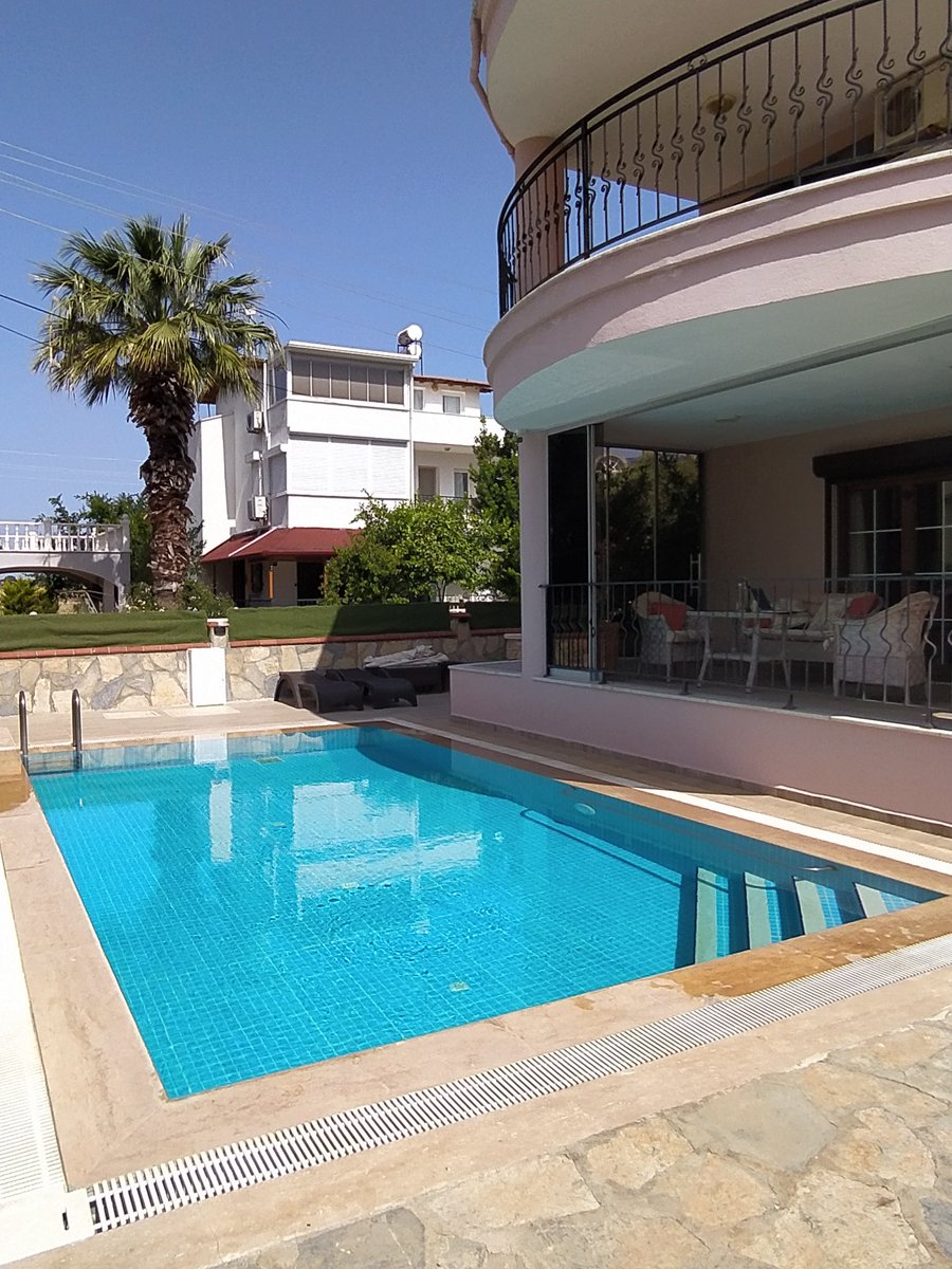 rosalindslarder's tweet photo. Good morning from Yesilkent. It is finally summer. Strange weather recently. Quiet here with everyone voting. Praying for the right result &amp; freedom &amp; prosperity for the Turkish people. #sunshine #relax #swimtime #hopefor https://t.co/MAMNlj7XZf