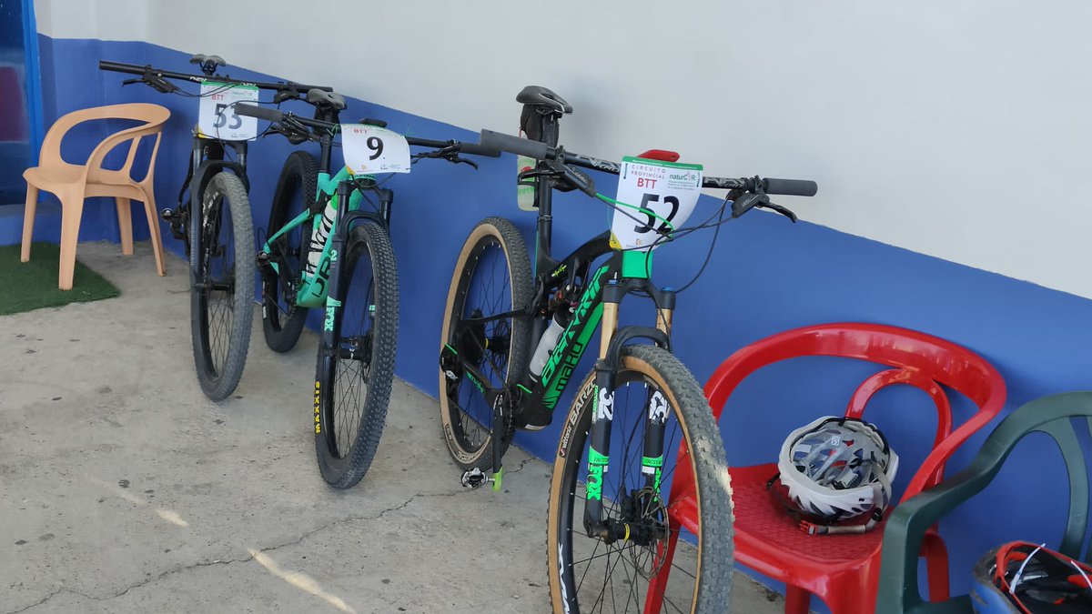 📸🚵‍♀️🚵‍♂️😎#ElViso calienta motores antes del comienzo de la'Ruta BTT La Colada', segunda cita del #naturcorbtt