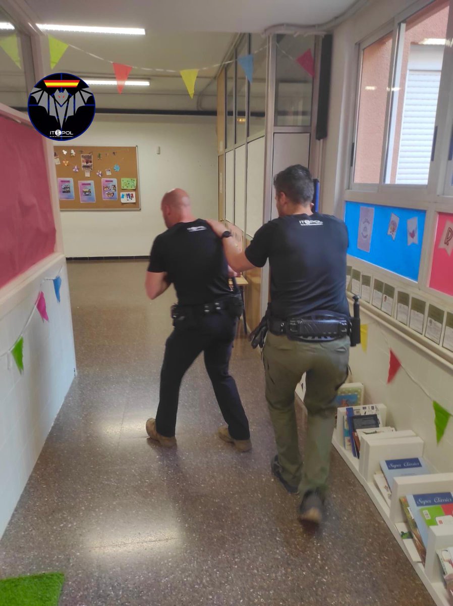 ITEPOL_COM's tweet image. En la Formación Continua iniciamos módulo de progresión e intervención en inmuebles adaptadas al PATRULLERO. A veces no habrá que entrar, otras necesitarás saber salir y el riesgo 0 no existe. 
#itepolepviv #itepolformacion #itepol