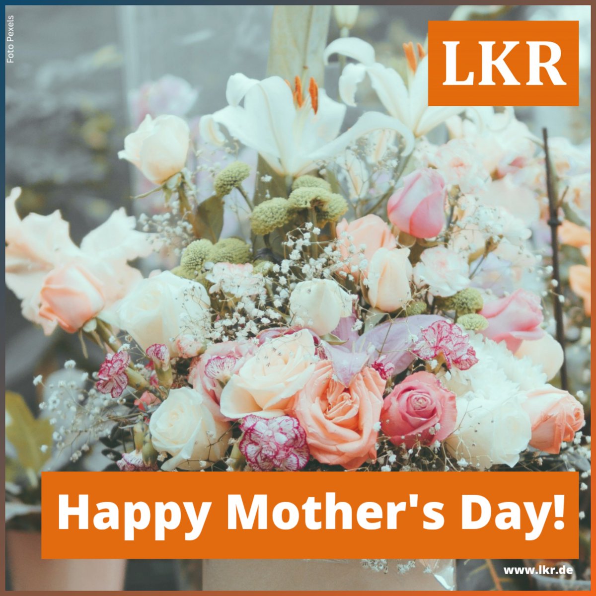 wirbuerger_de's tweet photo. On the occasion of Mother's Day, we would like to thank all mothers around the world for their contribution to society while adhering to conservative values. Happy Mother's Day! #MothersDay #MothersDay2023 #Family #conserv https://t.co/420L2VfcSx