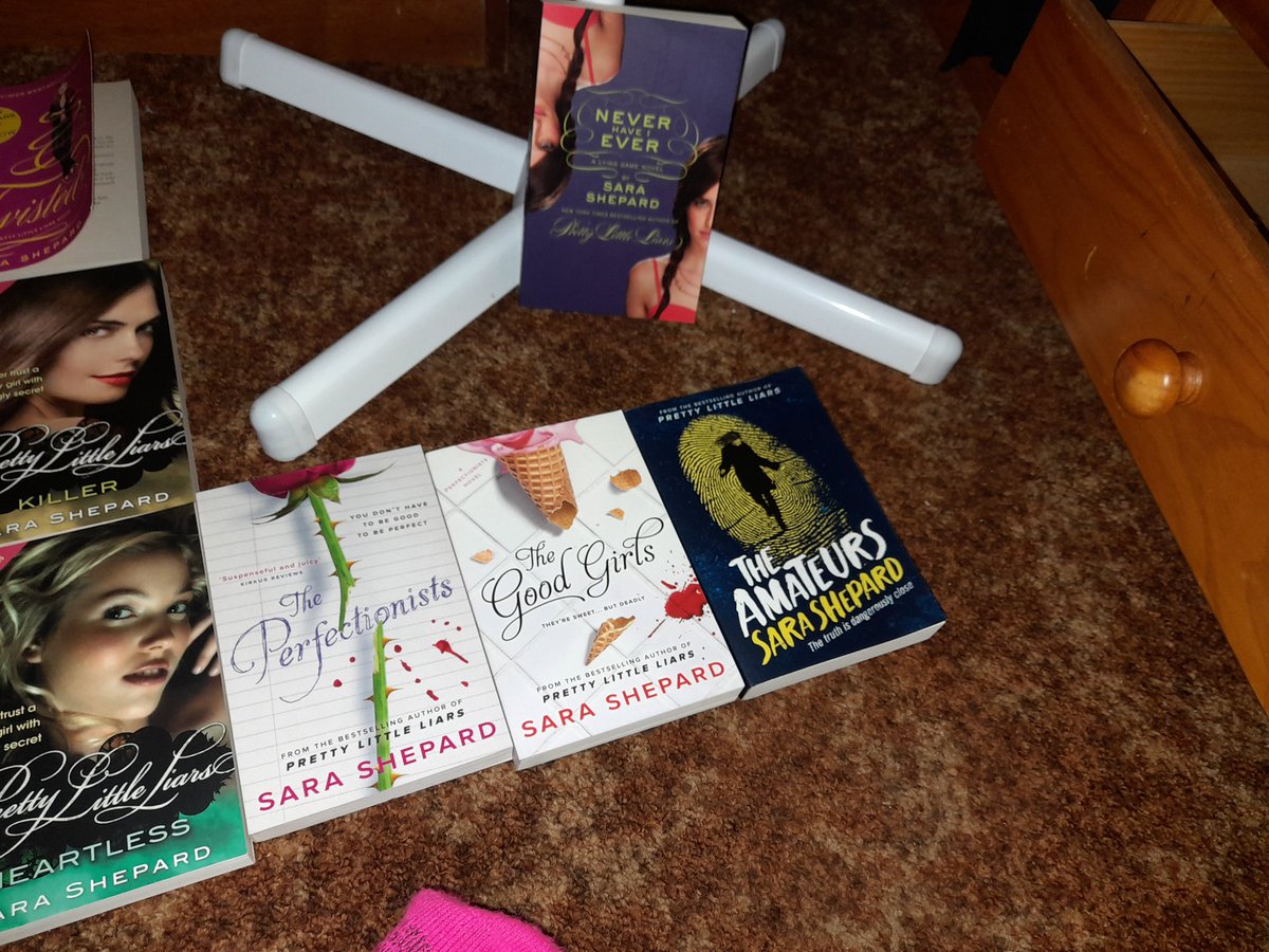 howe_jacqueline's tweet image. #SaraShepard #PrettyLittleLairsOriginalsin #PLLOriginalSin #pll #PrettyLittleLiars @sarabooks @PLLonMax kinda sara shepard and pretty fanatic haha it's suck #TheLyingGame didn't come on DVD or bluray or on googleplay #fyi #fyipage #fyp #fypシ #fypage #fypages #fypagesシ #fypageシ