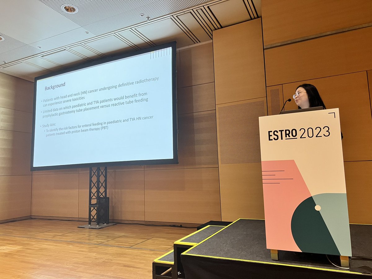 🗣️ @DrMichelleLi crystal clear on risk factors for enteral tube feeding in young head and neck cancer patients. Ongoing work @TheChristieNHS @TheChristieSoO @RT_physics @ESTRO_RT #ESTRO23