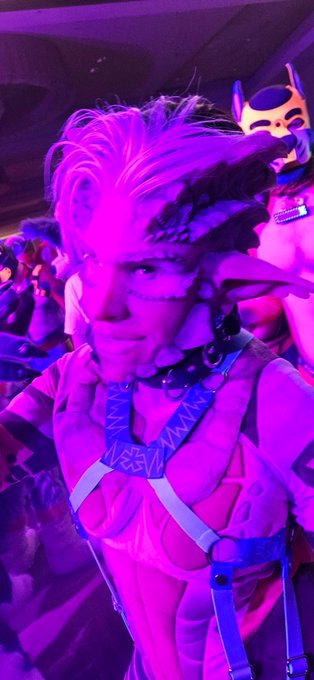 This mask was so realistic asf at the rave yesterday night! 

#FWA2023 #fwa #nsfwaccount #Elf #twitterphoto