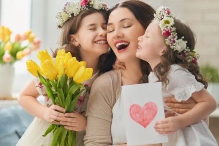 Başta tüm şehit annelerinin ve tüm annelerimizin anneler günü kutlu olsun. #iyiki#varsınız #AnnelerGuenueKutluOlsun