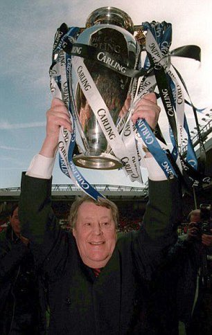 mikepearson1939's tweet photo. On this day 28 years ago in 1995 one man made his small towns dreams come true. He will be forever unmatched and todays modern owners could learn a lot from Blackburnβs own Uncle Jack. Thank you Uncle Jack that was some day. #rovers #unclejack #jackwalker https://t.co/gRQGCRFfm3