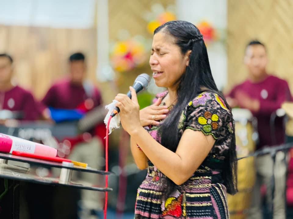 catarinatum512's tweet photo. Finalizamos 2 días de evento con los hermanos de IDEC Provincia Chiquita, San Pedro San Marcos. Lugar donde la preciosa presencia De Dios se derramó en nuestros corazones…
¡Todo Grasias a Su Misericordia!
#Catarina_tum #Catarinatumordoñez 
#vision_del_espíritu_santo https://t.co/zbljAEOKVP