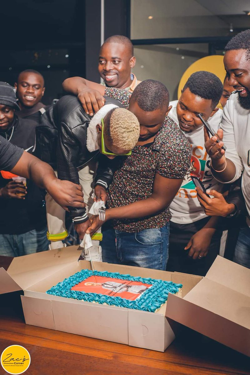 kopalarichman's tweet photo. Birthday well spent... 

Boss wabonse 🇿🇲🌎🌏🌍✈️✈️✍️✍️ https://t.co/sQlStfGGIr