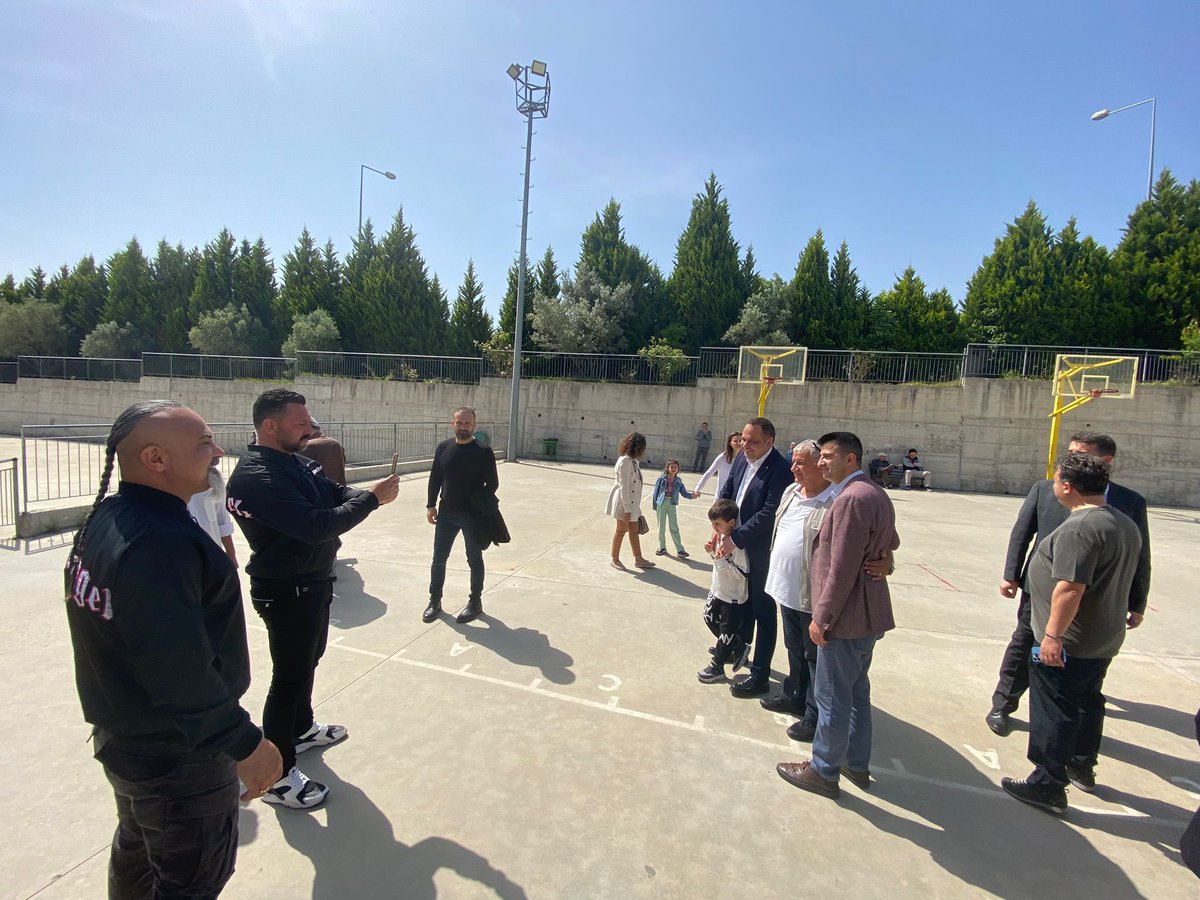 celebimehmeta's tweet photo. Oyumuzu kullandık. 

Cumhurbaşkanlığı ve 28. Dönem Milletvekilliği Genel Seçimleri'nin ülkemize, milletimize ve İzmirimize hayırlı uğurlu olmasını diliyorum. https://t.co/rfj05HWZZl