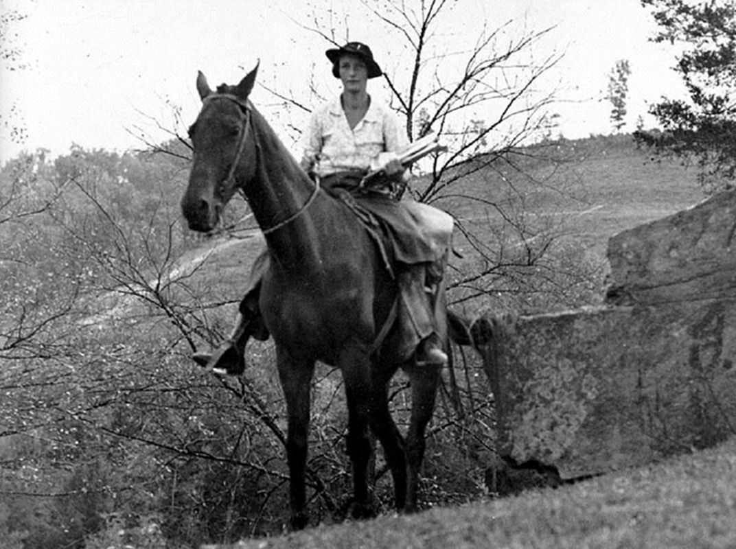 LRonLacy's tweet photo. The W.P.A.’s Pack Horse Library initiative sent librarians deep into Appalachia distributing reading material to the people who lived in a rugged, 10,000-square-mile area of eastern Kentucky.
@LivingNewDeal
#GreatDepression #TheNewDeal #WPA #libraries #PackHorseLibrary https://t.co/uiaEcEdTGN