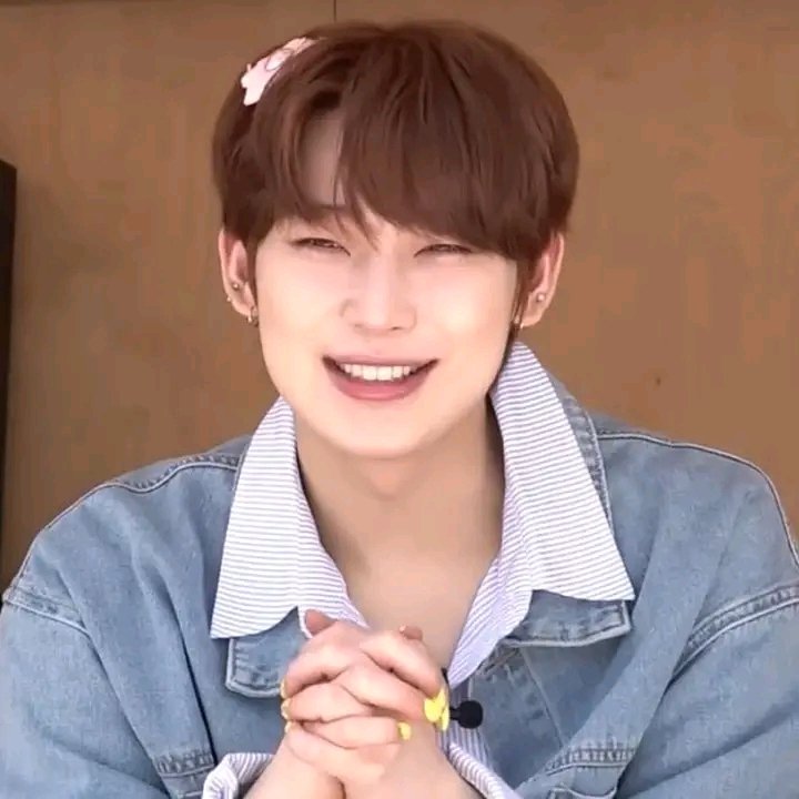 sunoo wearing hair clips

#엔하이픈_선우 #김선우 #ENHYPEN_SUNOO #SUNOO <a href="/ENHYPEN_members/">ENHYPEN</a> <a href="/ENHYPEN/">ENHYPEN OFFICIAL</a>