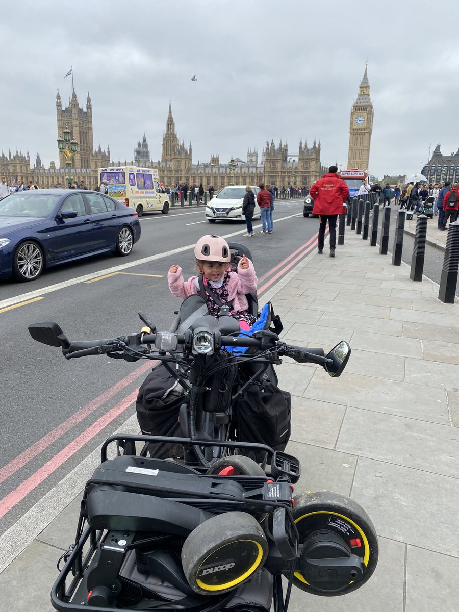 Now hit over 2000 miles on our #terngsd , yesterday we went to London and had a ride around we visiting the princess Diana playground, Hyde Park, Buckingham Palace, London Eye and the National Army Museum which has an amazing little soft play. #london