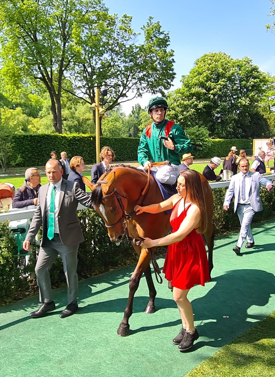 seenthestars's tweet photo. Poule d'Essai des Poulains #IsaacShelby #Valimi #HansAndersen #AmericanFlag @RacingPost @rpbloodstock https://t.co/UKeoxwY7PP