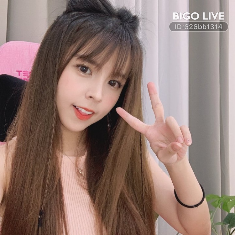 mj32946653's tweet photo. Come and see ᴀᴋヅ☀️米朵ｙ🦋1年了🥰 streaming live on #BIGOLIVE and make new friends! 
https://t.co/2Lum5jEqty https://t.co/OH5xiidKpT