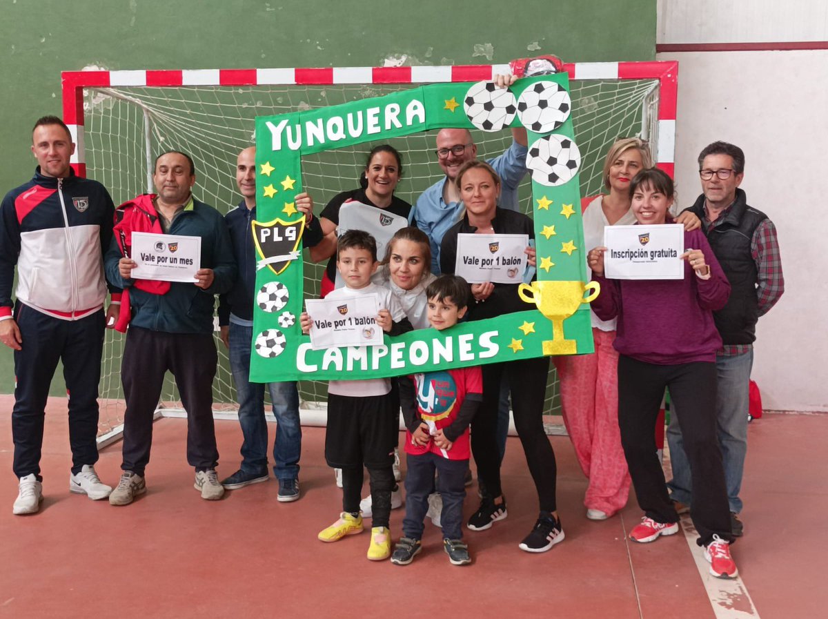 lucascrgu's tweet photo. ⚽️🎊Ayer el @plgyunquerafs celebraba su fiesta de Fin de Temporada con todos sus equipos.

🎂 Una temporada especial, ya que celebramos el 20° aniversario de vida del club. 

💙 #YunqueraEsDeporte 🇨🇬 https://t.co/Gg8pXFVYLp