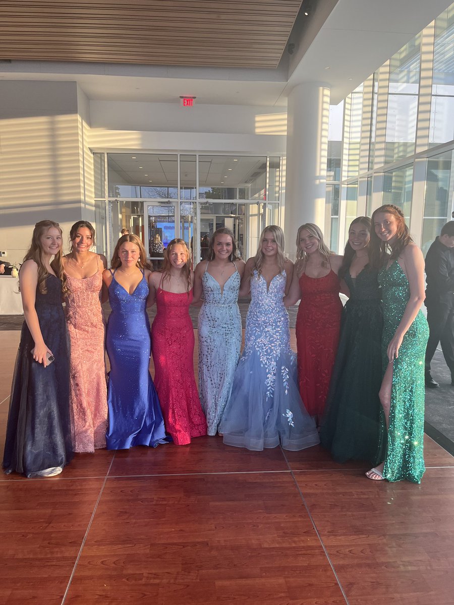 Prom 2023! Hope you all had an amazing time! #saberpride