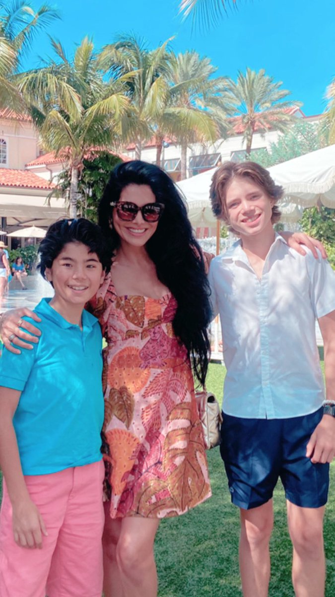 joycegiraud's tweet photo. Being a Mother is discovering strengths you never knew you had💕
I am so grateful to God for the honor Of being the mother of my boys🙏🏻
For my beautiful mother!My mother in law! My amazing husband!Time does fly🥹hold on tight to each and every memory and live each day to the max! https://t.co/oFZUfO4Qwx