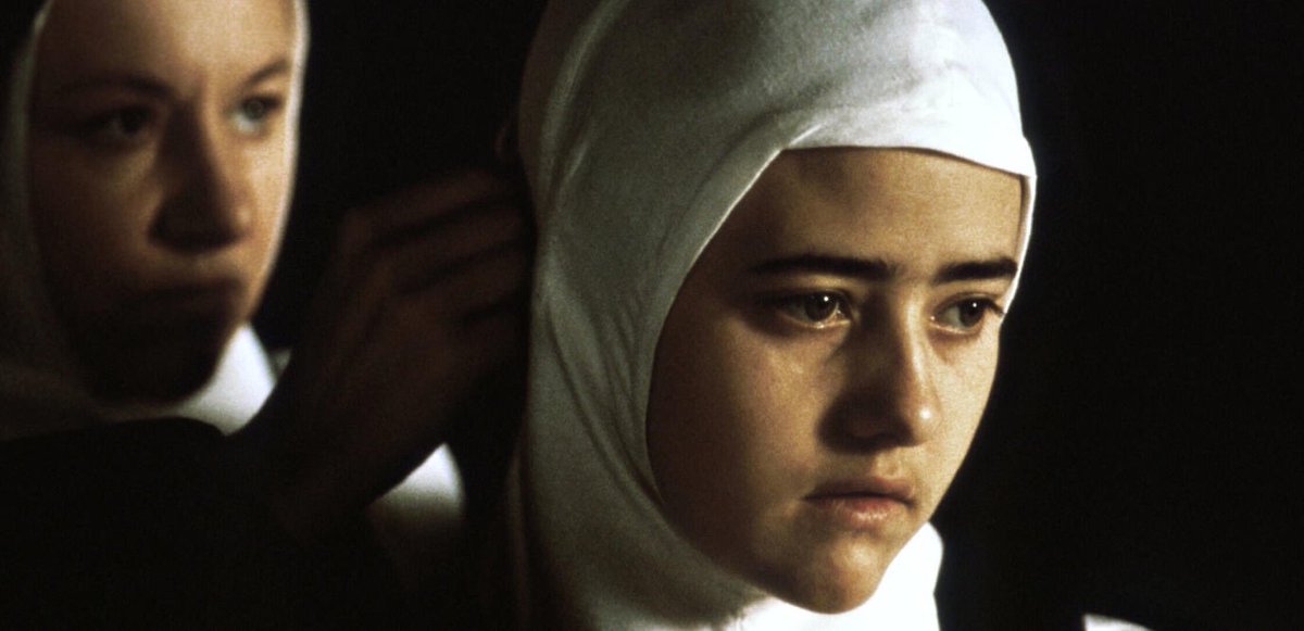 Quand l’évidence d’une incarnation atteint les niveaux de THÉRÈSE par Catherine Mouchet, la mise en scène peut viser une pureté ascétique. Dans le décor quasi nu du grand film d’Alain Cavalier irradient l’innocence, la foi et la mystique.

Dimanche au <a href="/GrandAction/">Ciné Le Grand Action</a>