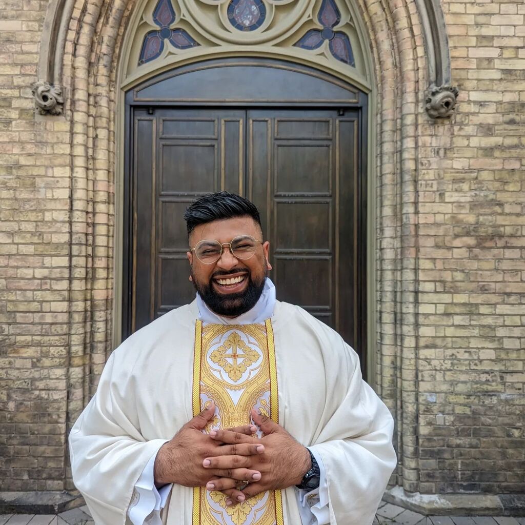 seanjacobian's tweet photo. Don't forget to wish me on Father's Day
.
.
On May 13th my classmates and I were ordained by Archbishop Francis Leo to the Holy Order of Priesthood. What a joy it is to spend the rest of my life serving you all. Deo Gracias!
.
.
#archtoronto https://t.co/A6XSOq3KCA