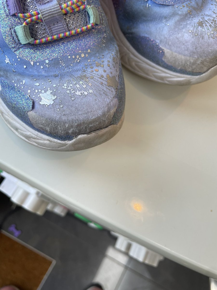 schertweets's tweet photo. @SKECHERS_UK - bought these 3 weeks ago for 4 year old. They’ve been worn about 5 times and already the material is peeling away and they now look awful - really poor. If I bring them into your store will you refund them? https://t.co/IAv8tS9xKK