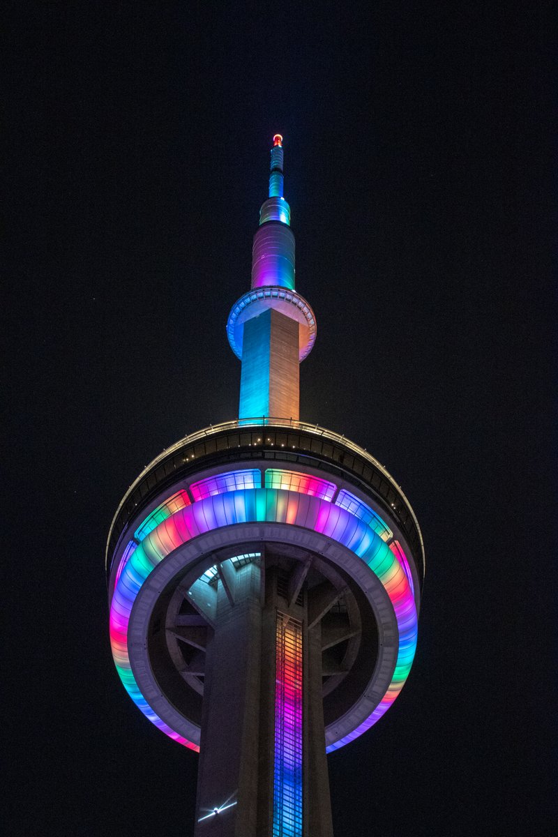 TourCNTower tweet picture