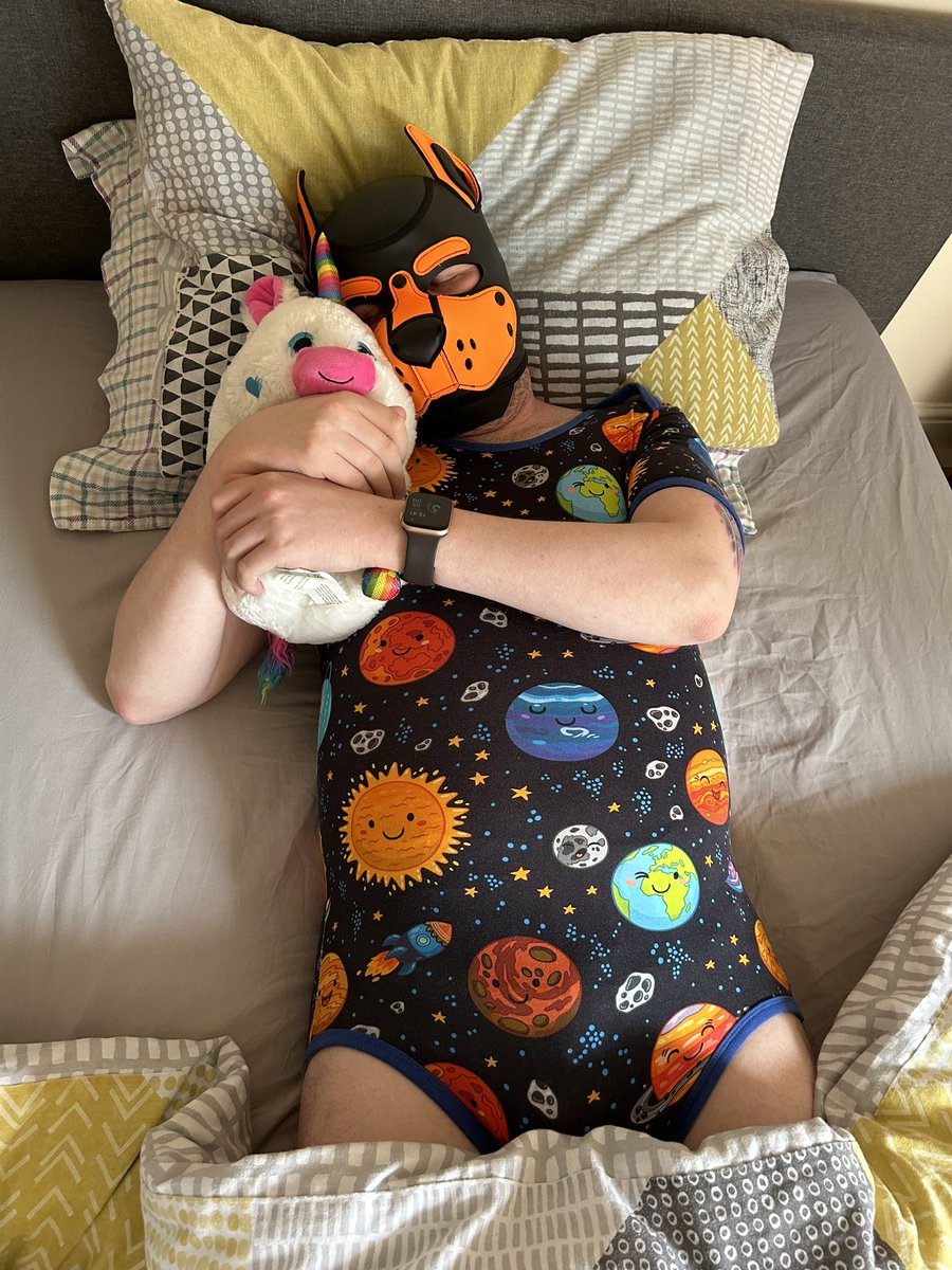 TheHappyMisery's tweet photo. Nap time for little Happy 😴😴😴 https://t.co/6pol4tmZxh