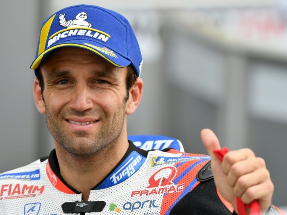 MichelDisdier's tweet photo. Bravo pour ce podium mérité @JohannZarco1 👏🏻👏🏻🏁🇫🇷 #MoToGP #JohannZarco #gpdefrance @MotoGP @CanalplusMotoGP https://t.co/MUMAgtWWEq