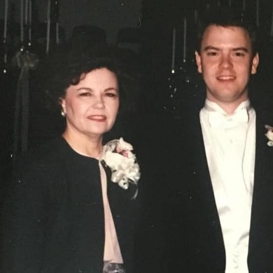 MichelleKingRay's tweet photo. Happy Mother’s Day who raised the man I love to be an amazing husband and father. I love you dearly Jo Colay Ray. (Pic Circa 12-15-90) https://t.co/ffHQO6FPUO https://t.co/sIvRp4PgJH