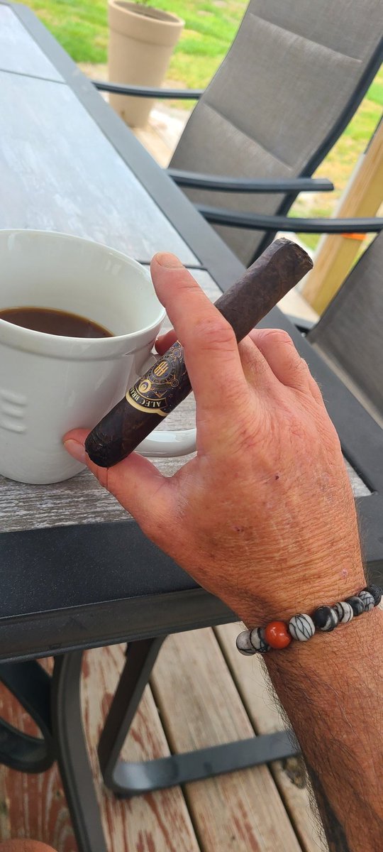 DBabeluck's tweet photo. Sparked up this @alecbradley #MagicToast to accompany my coffee. Got the smoker rolling with a pork shoulder. The kids will be over later to celebrate thier mother. All is good. https://t.co/z9vObNlbSk