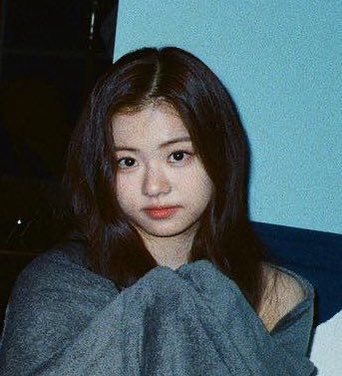 saminagrm's tweet photo. ram and her blanket https://t.co/ZGICmCsz8a