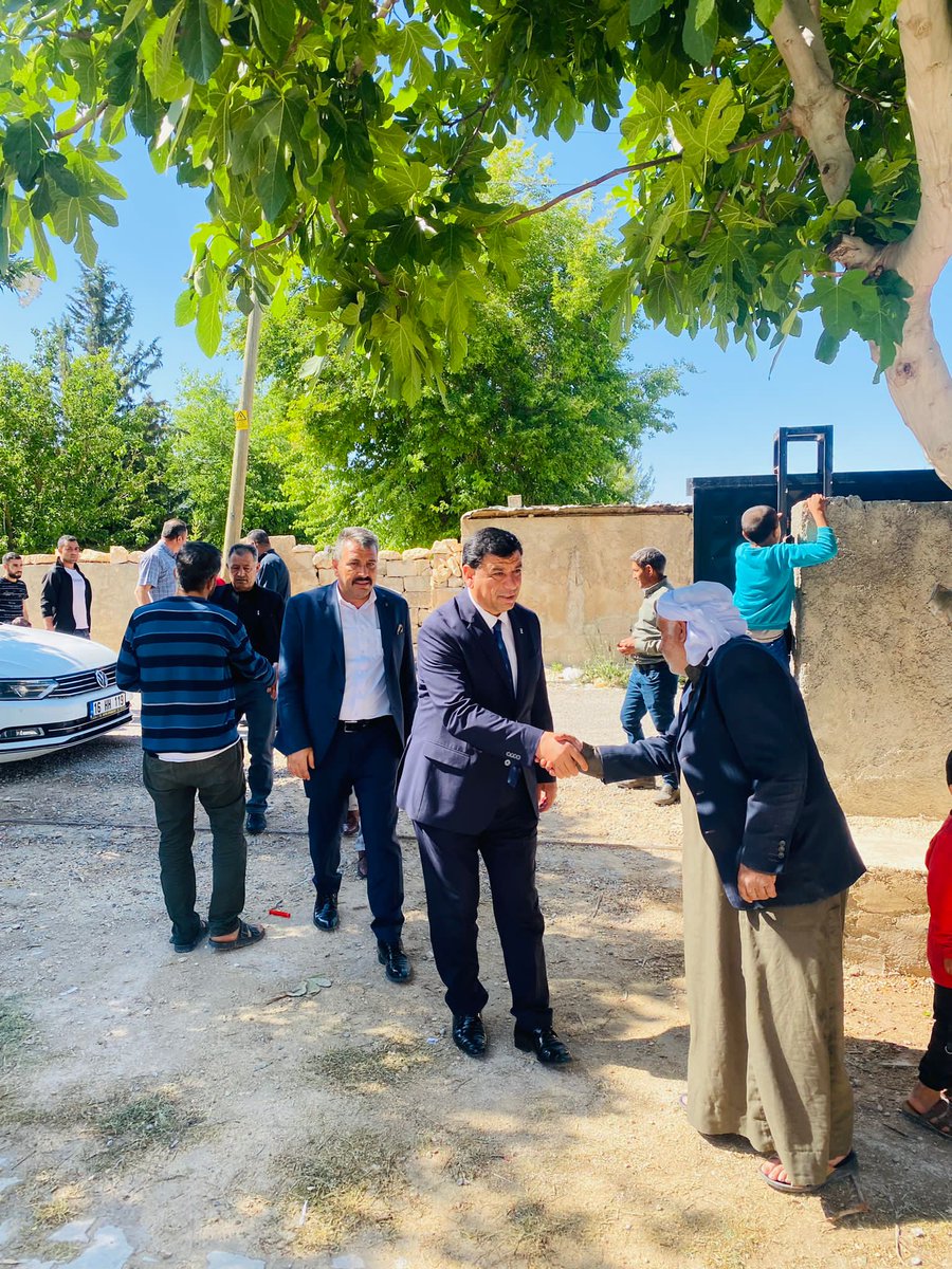 HalilAslan63_'s tweet photo. İnna lillah ve İnna İleyhi Raciun
Bugün Ki Ziyaretimiz #SELMAN Köyü #GEÇKİN #ALPAK Ailesinin taziyesine Katılım Sağladık. Merhuma Allah'tan rahmet #GEÇKİN #ALPAK ailesine,sevdiklerine sabır ve başsağlığı diliyorum. Mekanı Cennet olsun. amin 🤲 @adelioglu63 @akpartiurfa https://t.co/Ss2NkqIcSX