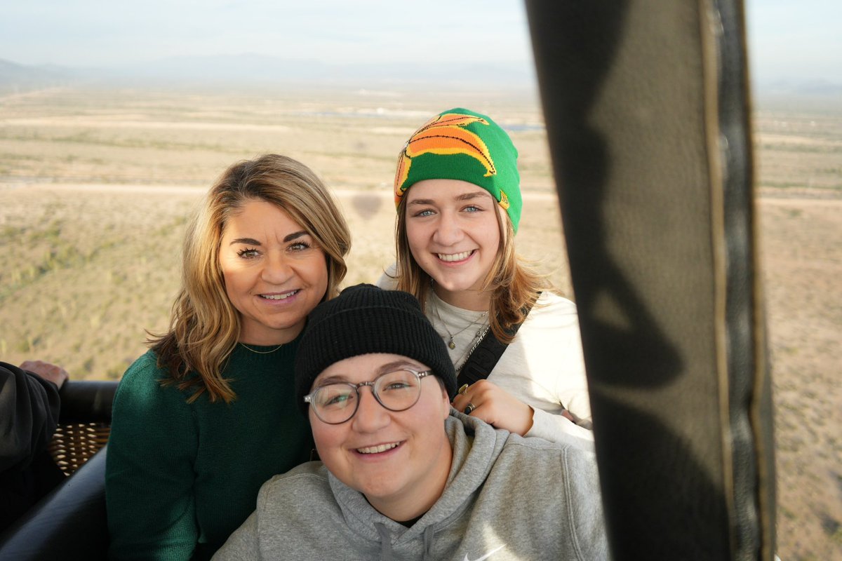 ellesecor's tweet photo. Happy Mothers Day @debbiesecor 🤍

You are one heck of a Momma :) Love you more then words can describe - Have the best day! https://t.co/DqIeYm8zmM