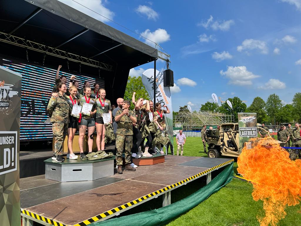 PIZ_Personal's tweet photo. Die #BwOlympix2023 fanden heute am 14. Mai ihren Abschluss. Die #Sportschule der #Bundeswehr in #Warendorf bot den Teilnehmenden ein tolles und herausforderndes Erlebnis. Wir gratulieren dem Gewinnerteam und allen Teilnehmenden. Hier noch ein paar tolle Eindrücke👇 https://t.co/ArgAWNODyJ