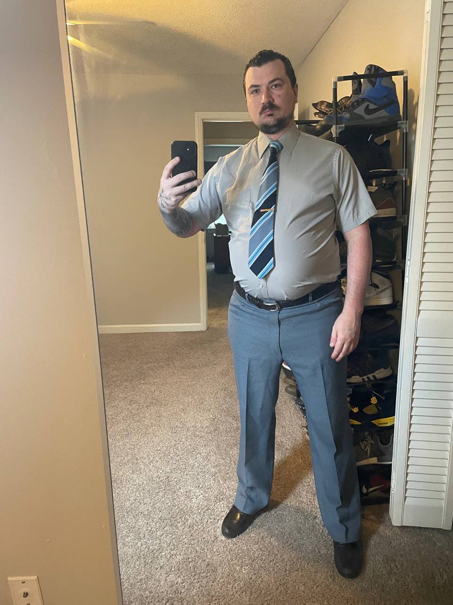 thetoddster83's tweet photo. Just because itโs hot outside doesnโt mean you donโt still dress up for church. Just prepare! Forewarned isโฆ forearmed! Heh heh! #dadjokes #dadbod #dadlife #dadtransformation #dumbdad #sitcomdad #90sdad #fatdad #weightgain #gainer #necktie https://t.co/YOUuJASiYD
