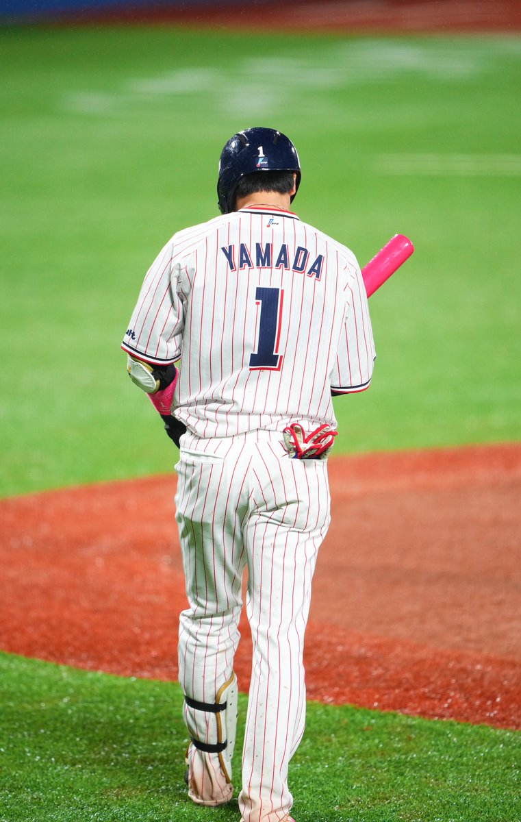 erichipa911's tweet photo. 打席に向かう大好きな背中(母の日ver.)🌸

2023.05.14
#山田哲人
#swallows https://t.co/YP6SFL8ZYa
